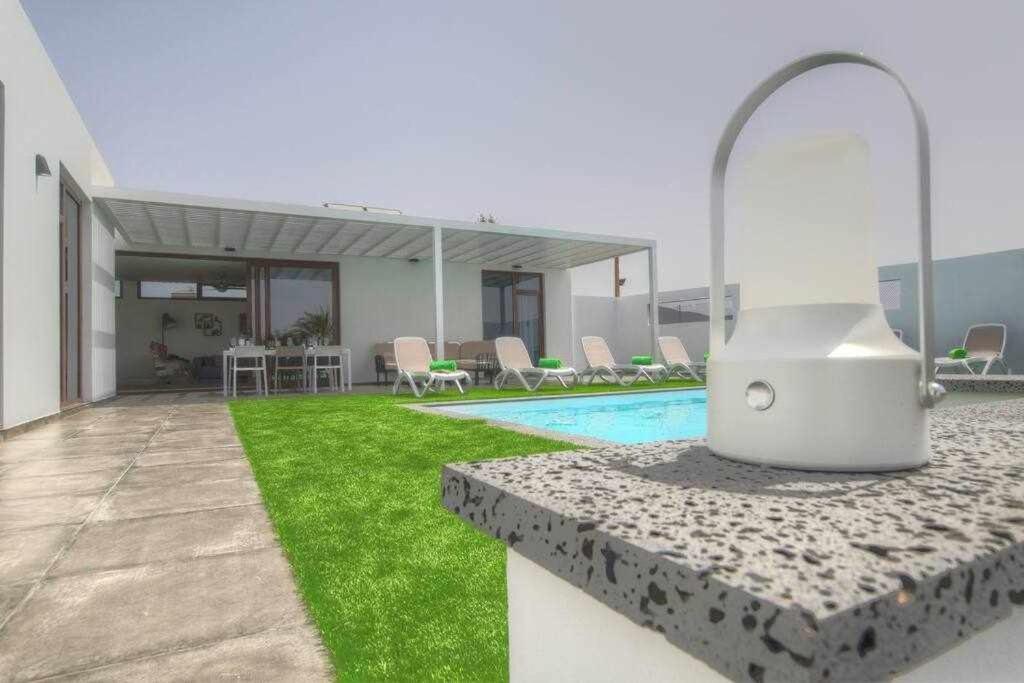 Villa Ponzos Chalet Independiente Y Privado Triquivijate Extérieur photo